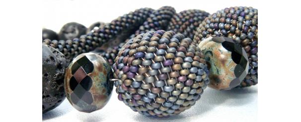 PJbyPukkaiJudit – Dizájner ékszerek ezer apró gyöngyből