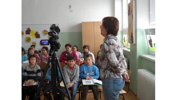 A mesemondó szímői gyerekek