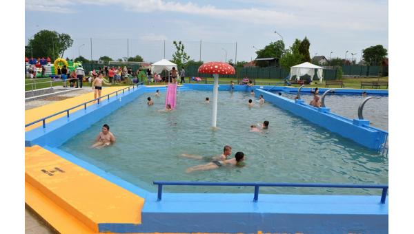 Tardoskeddi gyermeknap és strandnyitó